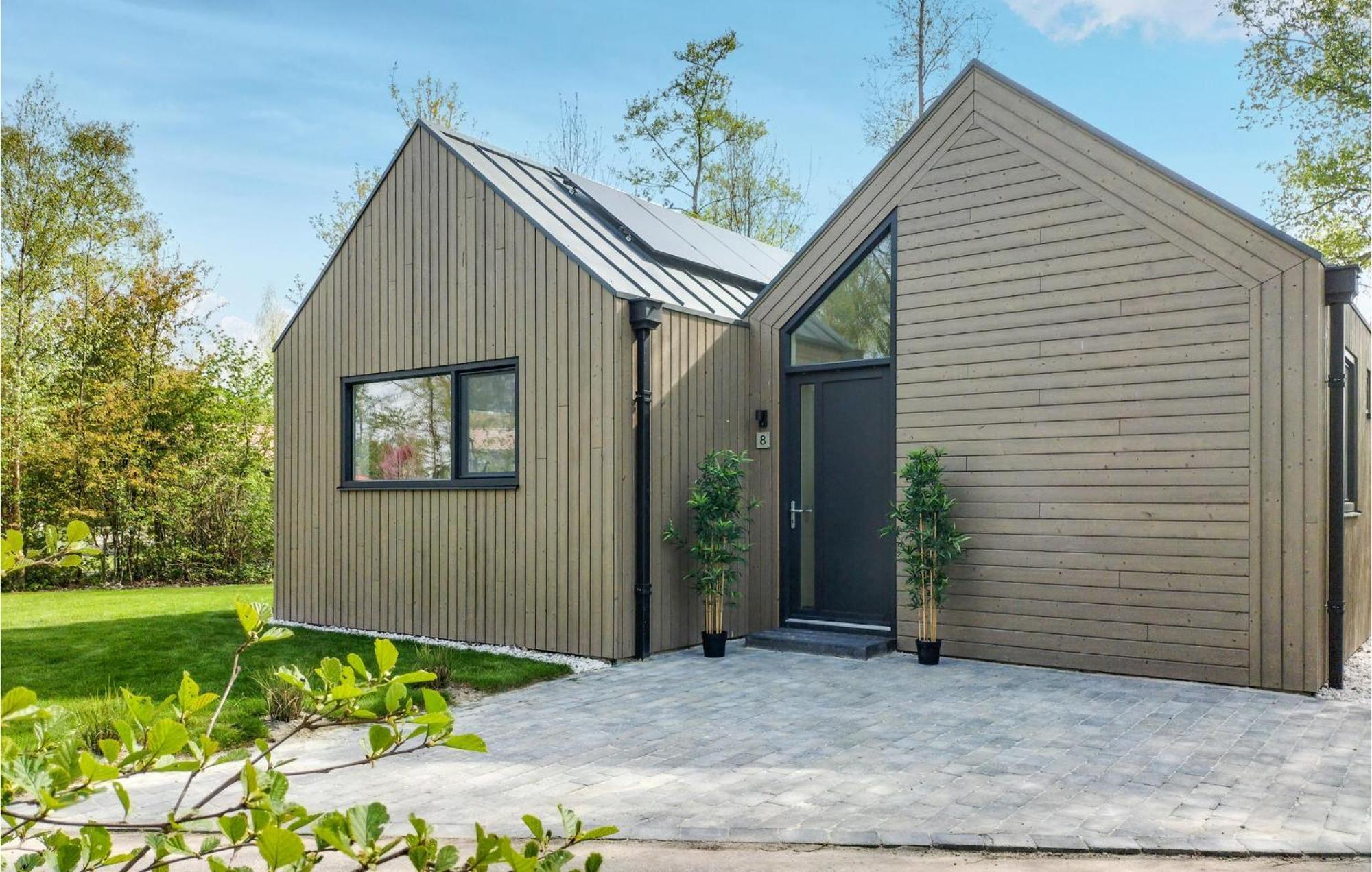 Cozy Home In Oosterwolde With Sauna Экстерьер фото